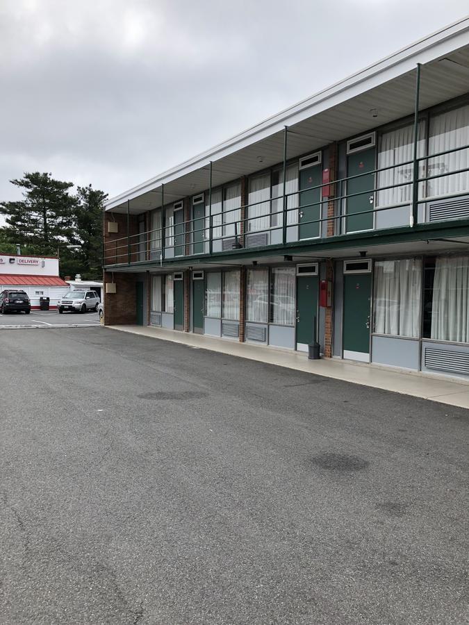 Highlander Motor Inn Арлингтон Экстерьер фото